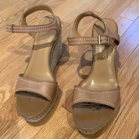 Franco Sarto platform sandals with white stitching - Picture 3 of 4